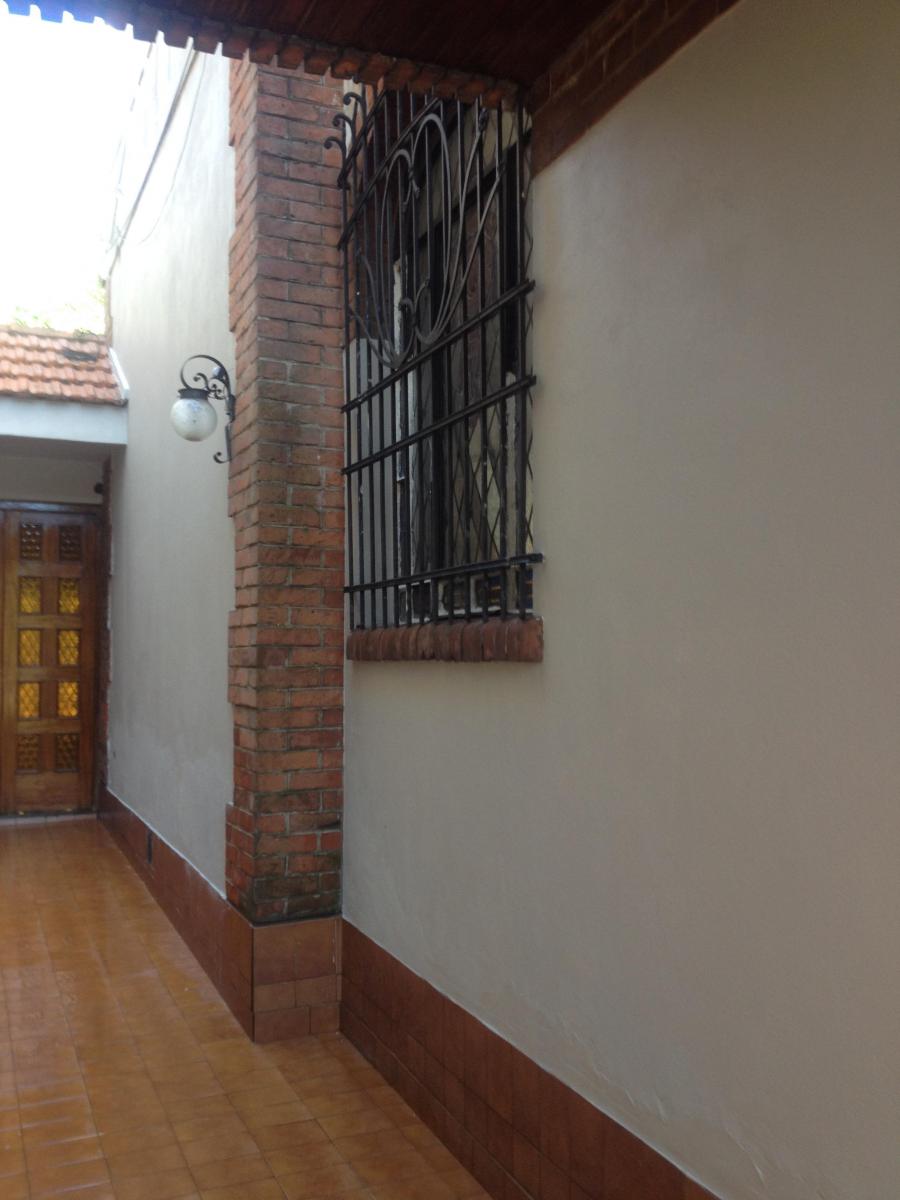 Oportunidad Divina Casa en Floresta en Lote con Doble Acceso 1