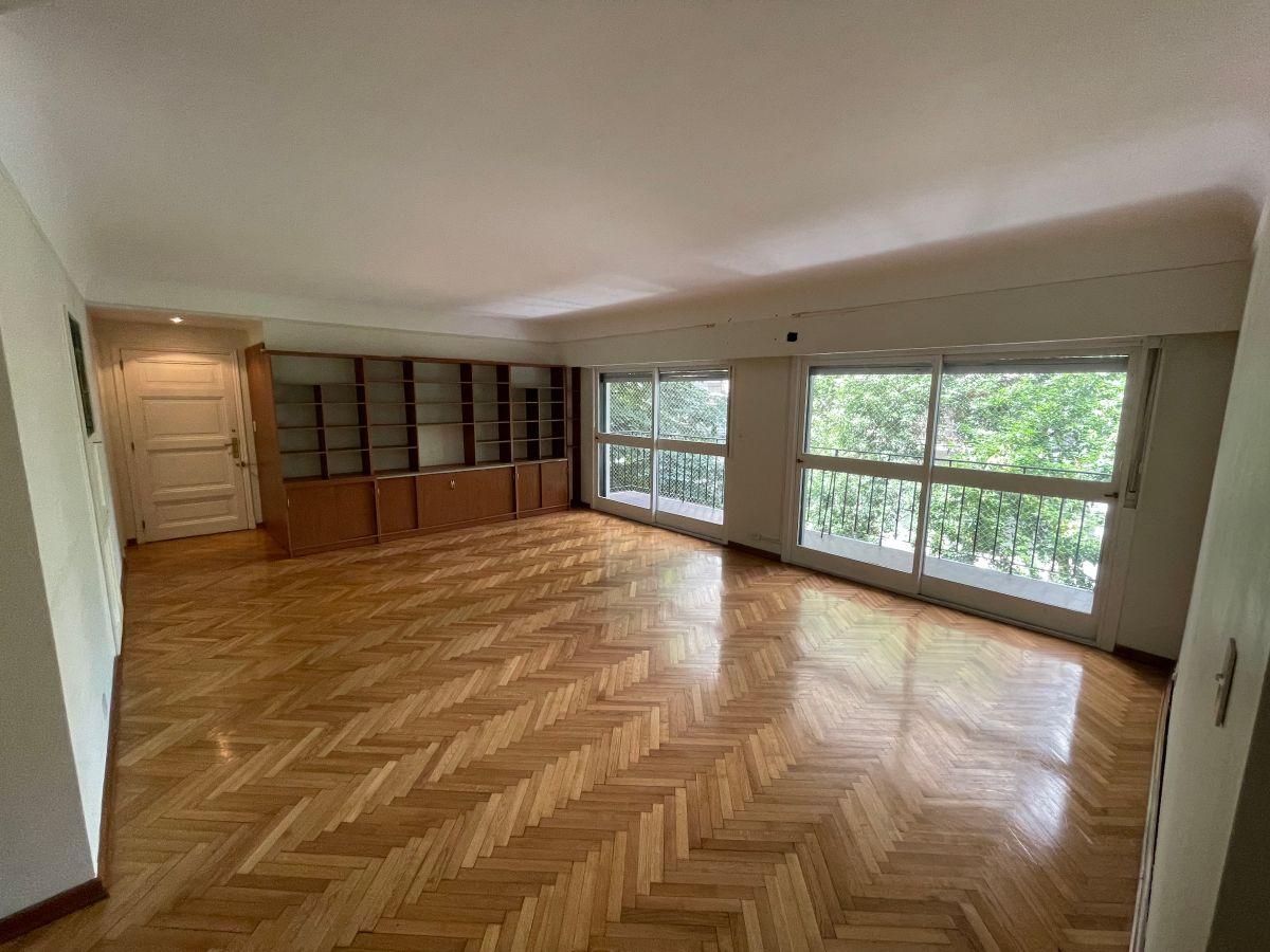 VENTA SEMIPISO BELGRANO - Arcos y J. Hernandez - al frente con balcón
