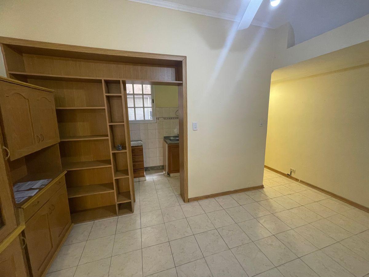 Foto de Alquiler Dos Ambientes Amplia Cocina En El Centro, imagen 3