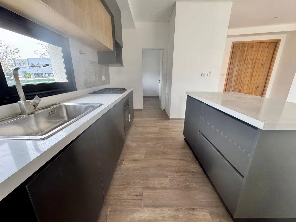 Casa en venta a estrenar en Pilar 4