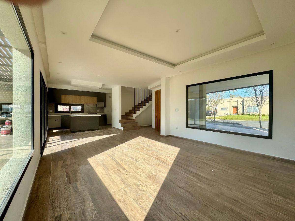 Casa en venta a estrenar en Pilar