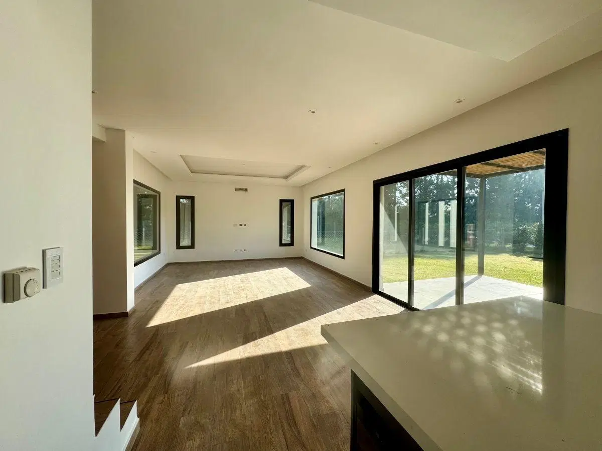 Casa en venta a estrenar en Pilar 2