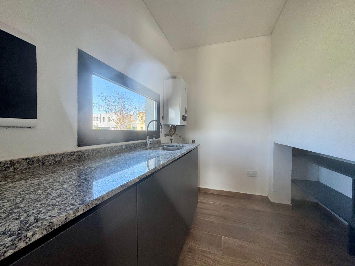 Casa en venta a estrenar en Pilar