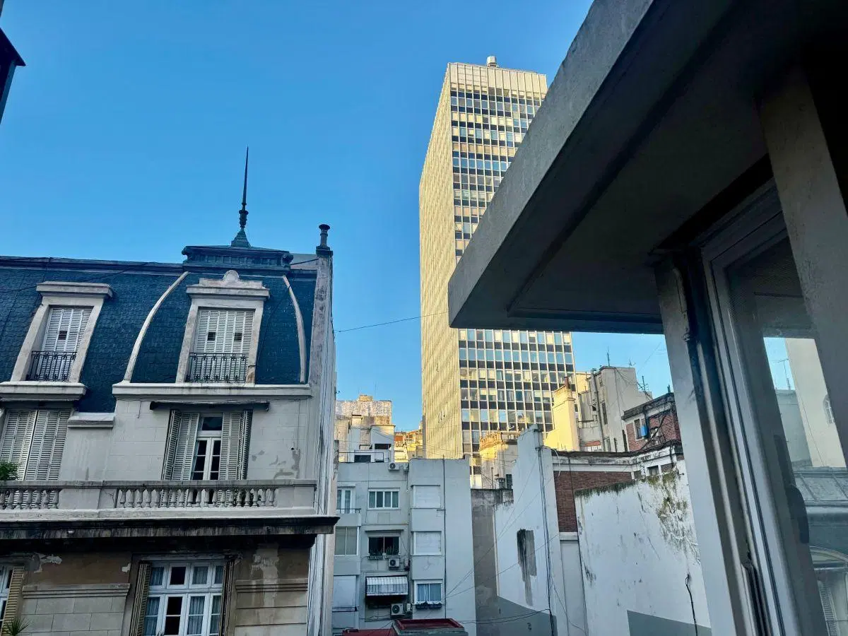 Dos ambientes amplios con escritorio a nuevo 3