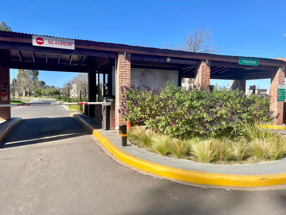 Foto de Lote en venta Santo Tomás zona Htal Austral, imagen 3