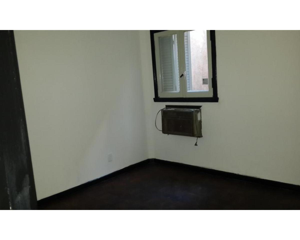 Centro. 2 Dorm. Terraza de Uso Exclusivo! Excelente! 4