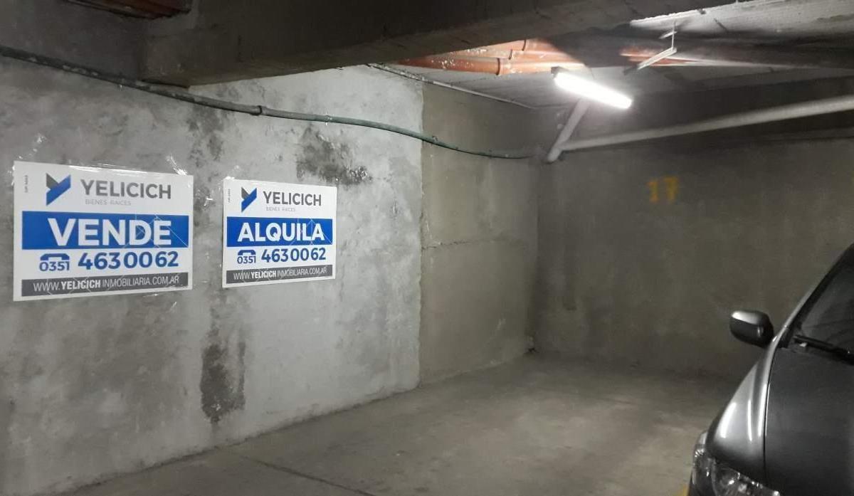 Comoda cochera en Barrio Alta Cordoba sobre J L de Cabrera!!!!!