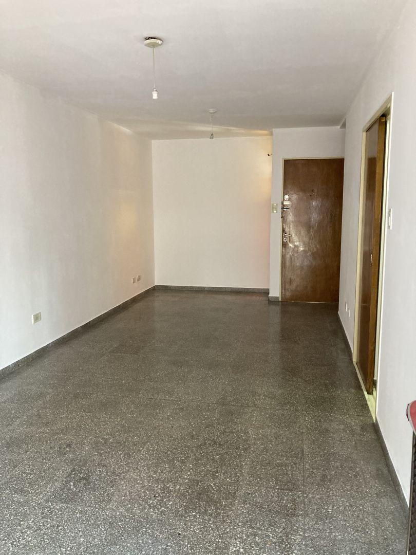 Foto de Monoambiente - frente a central de policía - Hermoso, imagen 1