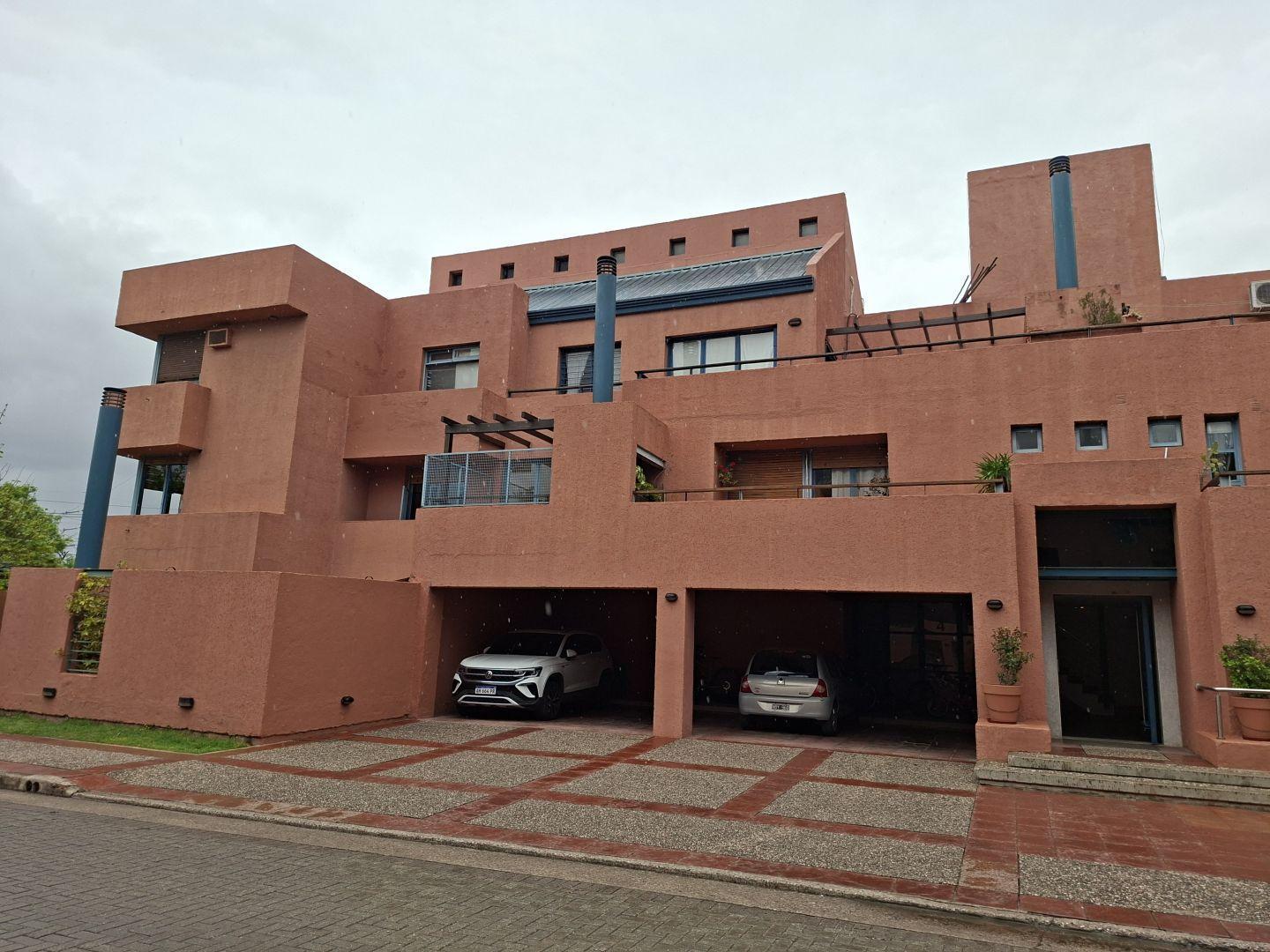 Foto de La Huertilla 3 dorm con cochera y Seguridad!!!, imagen 1
