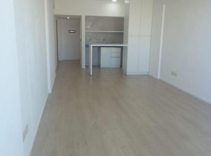 Muy lindo monoambiente con balcón 3