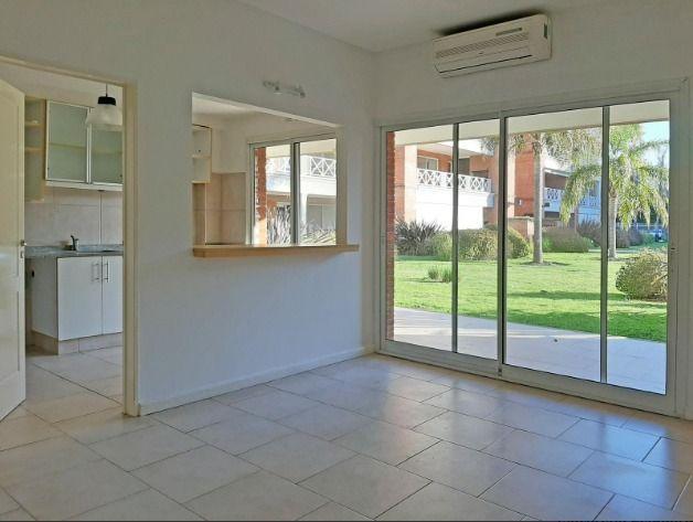 Foto de Condominio Tortugas I Pilar - Departamento 4 ambientes + 2 cocheras, imagen 2