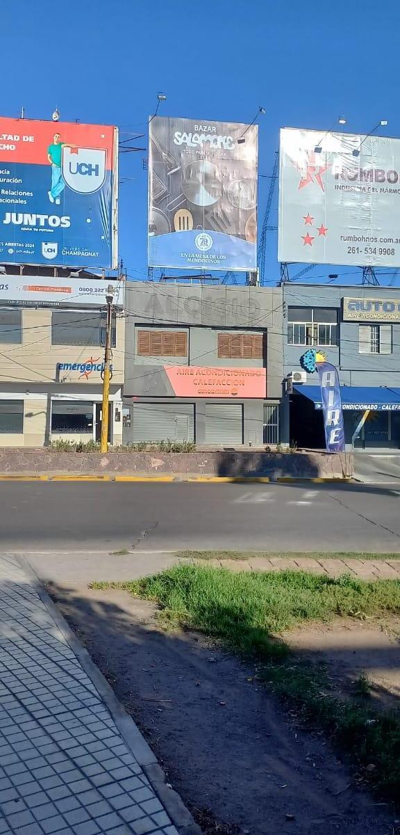 Venta Local Comercial Oficina Departamento Ingreso a Mendoza Frente Al Nudo Vial 1