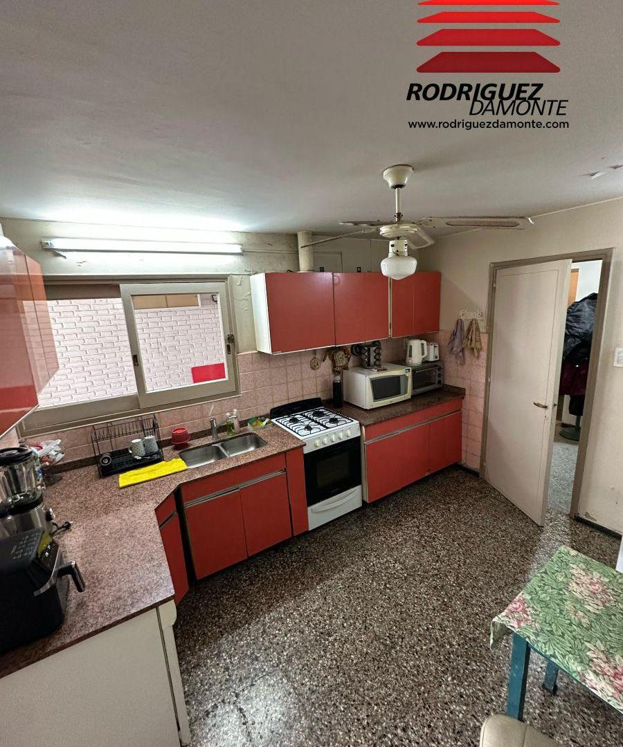 Foto de Casa en venta en Dorrego | 3 dormitorios, escritorio, cochera y patio, imagen 2