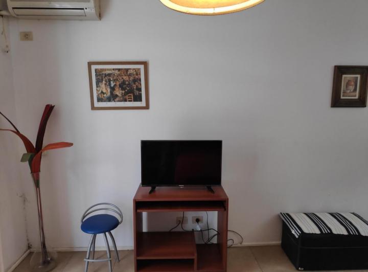 GOROSTIAGA Y AV CABILDO. 1 AMBIENTE AMOBLADO. PISCINA, LAUNDRY, BALCON, AIRE 2