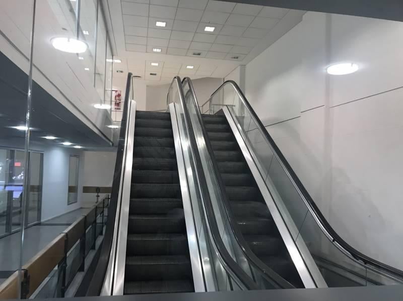 Foto de Edificio de Retail y Oficinas con 700 Puestos de trabajo Oportunidad, imagen 2