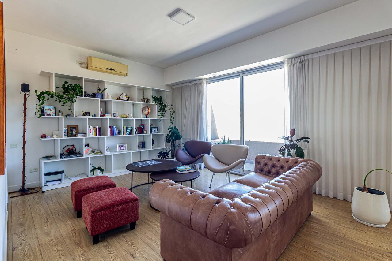 Departamento en Retiro con terraza  privada ,parrilla y excelente vista .