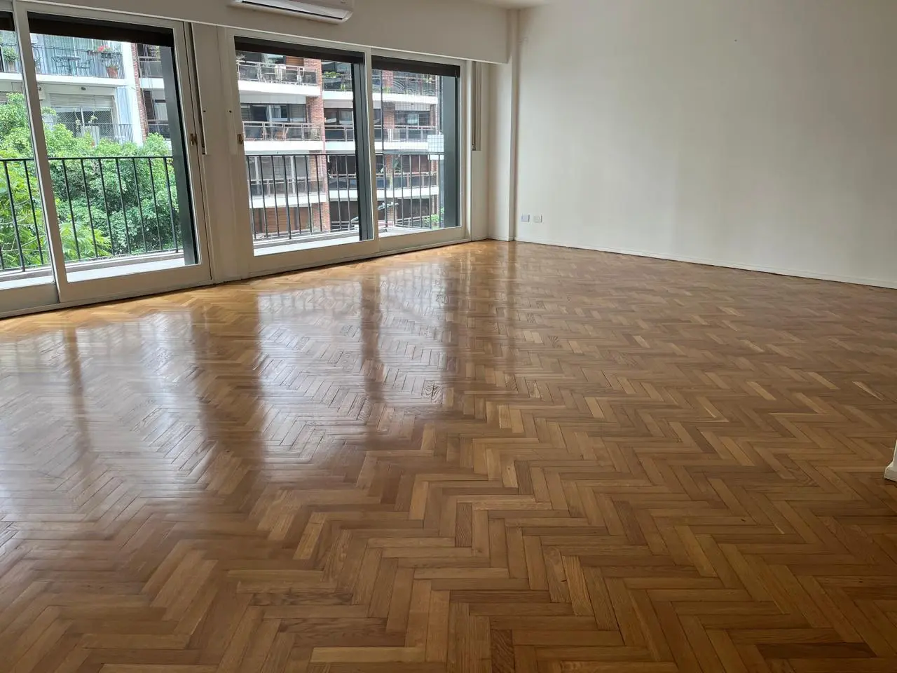 Departamento en alquiler 4 amb con dependencia. 3