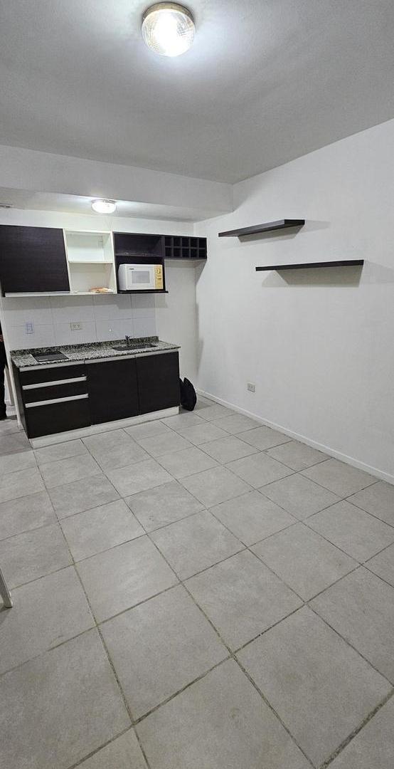 Foto de Departamento en zona de Facultades con patio, imagen 4