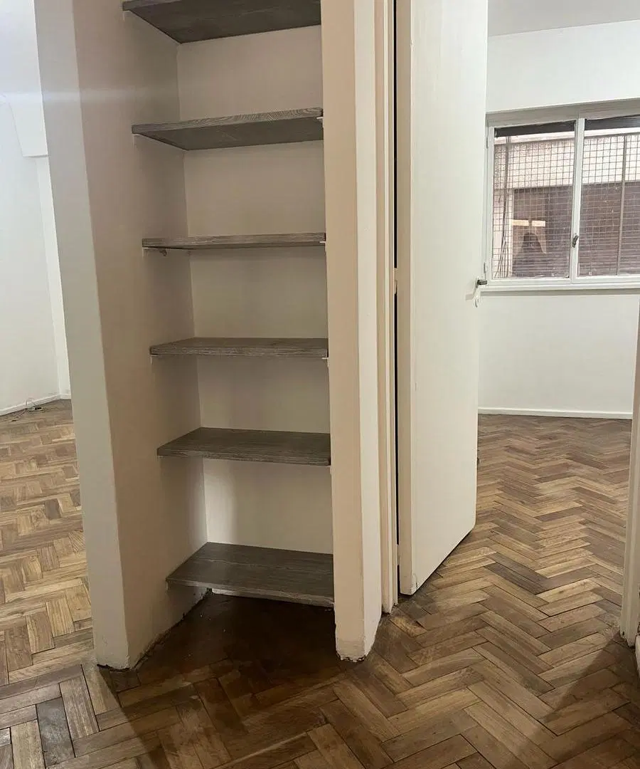 Departamento de 3 ambientes con dependencia en Recoleta 2