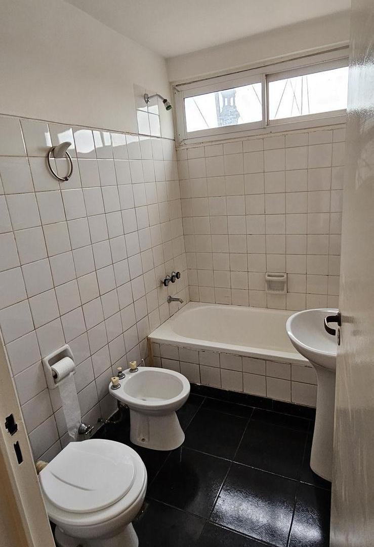 Foto de Alquiler Departamento de 3 ambientes., imagen 2