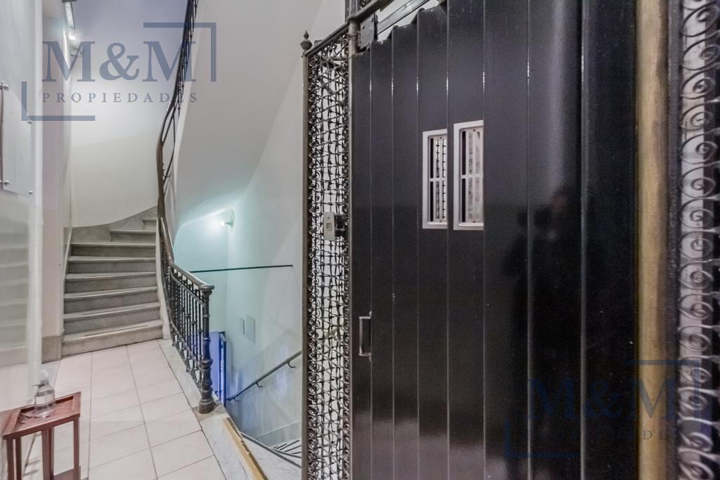 Foto de Venta de edificio en Block frente a Paseo La Plaza .Local comercial y, imagen 2
