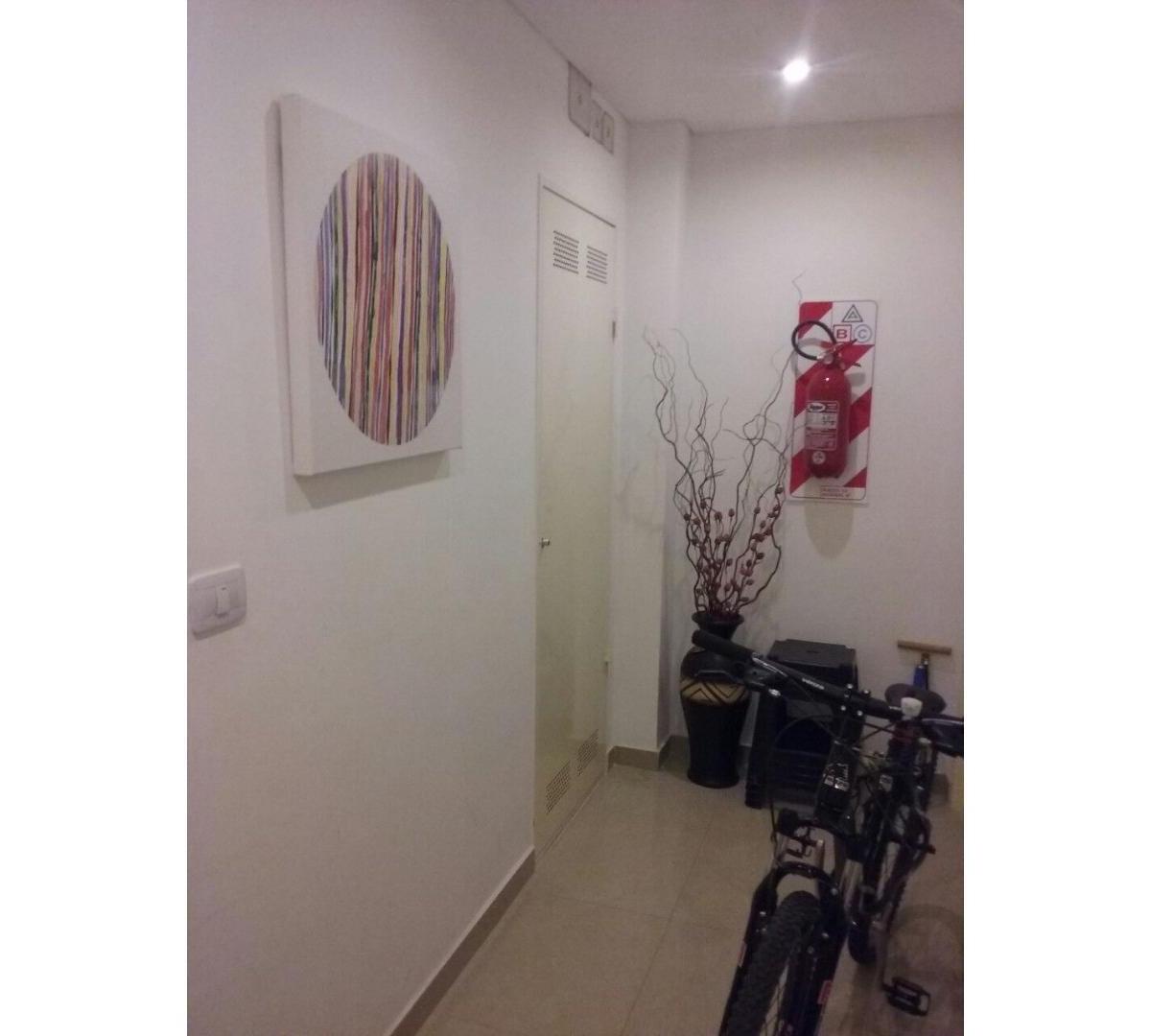 Retasado! Apto Credito. Piso 4 Ambientes, Cochera Doble. 2