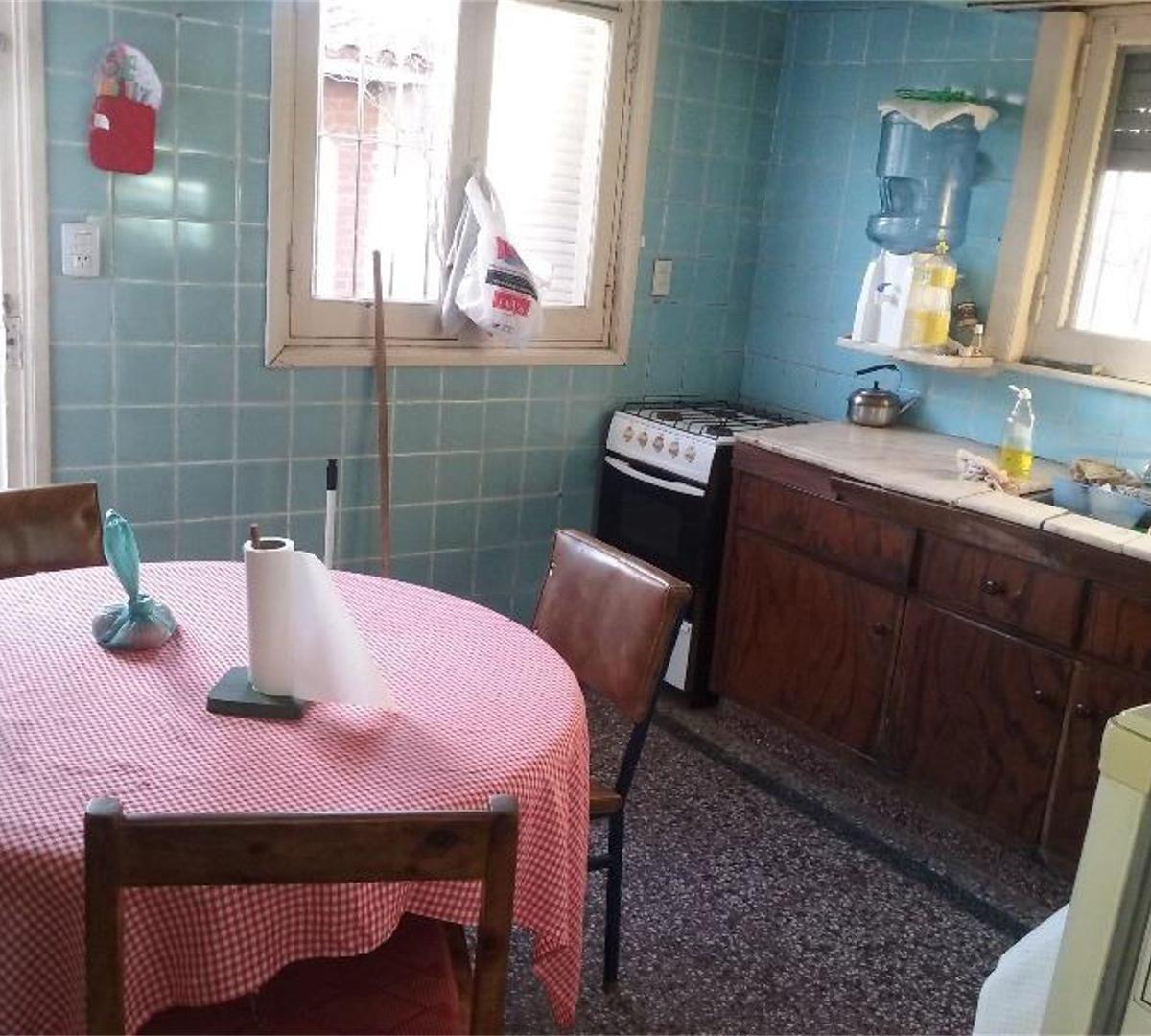 Chalet 3 Amb. Sobre Lote de 8.66 X 20 m 4