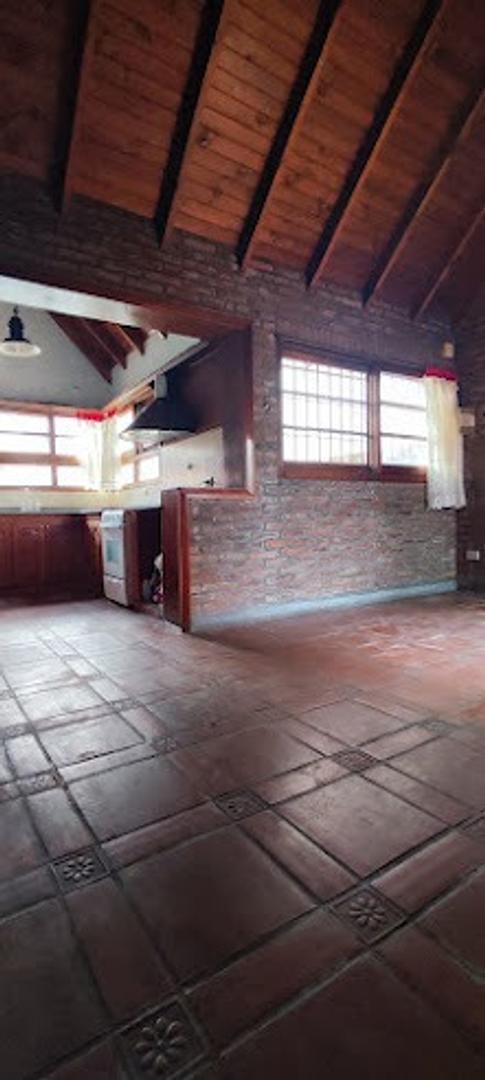 Chalet 4 Ambientes, en Quilmes Oeste, Apto Credito. 5