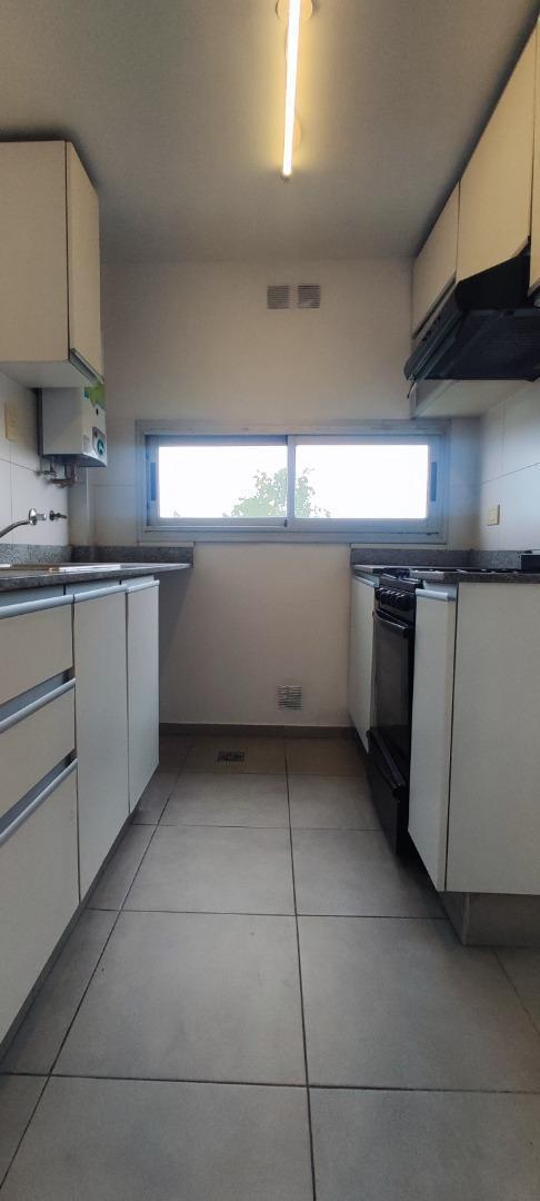 Foto de ALQUILER 2 amb. con 2 balcones, Quilmes, imagen 3