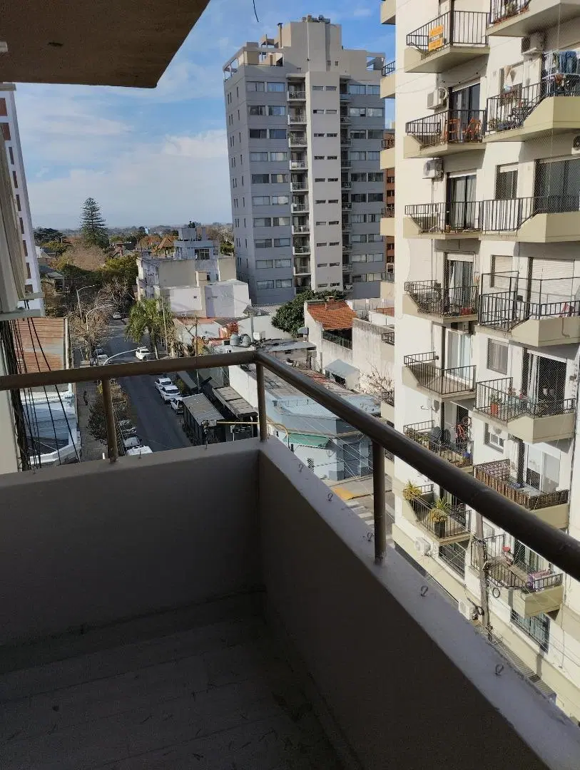 A ESTRENAR. Semipiso 3 amb, luminoso con cochera. RECICLADO. 2