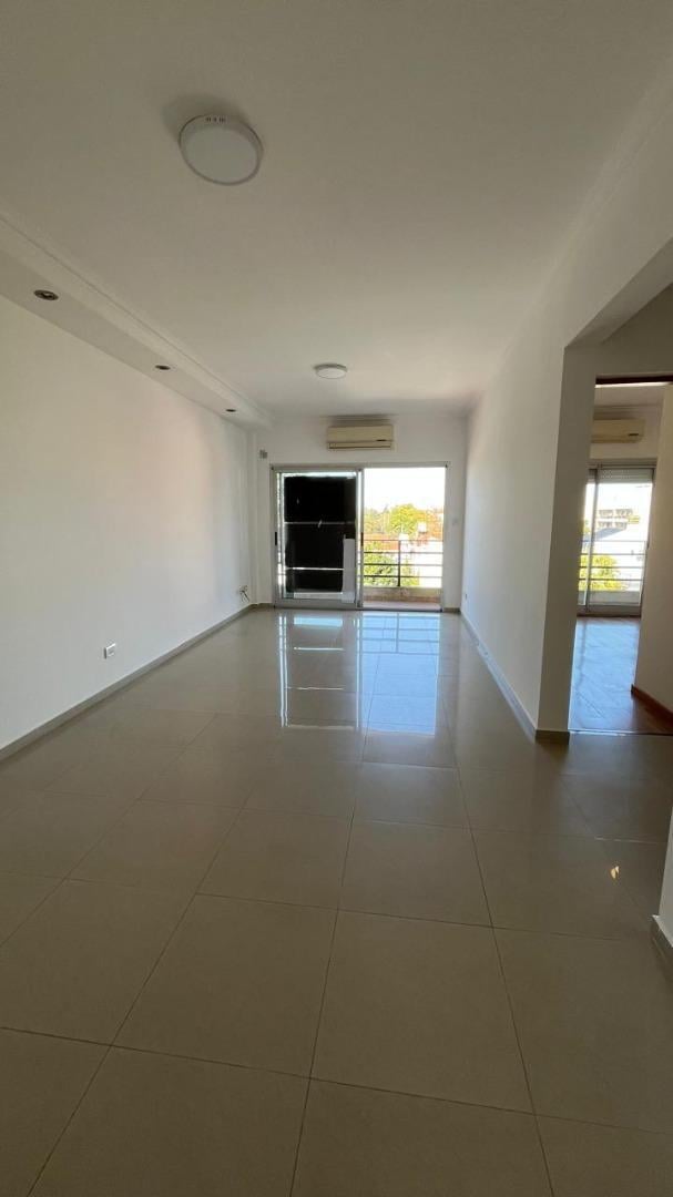 Foto de ALQUILER, hermoso depto. 2 ambientes con cochera., imagen 2
