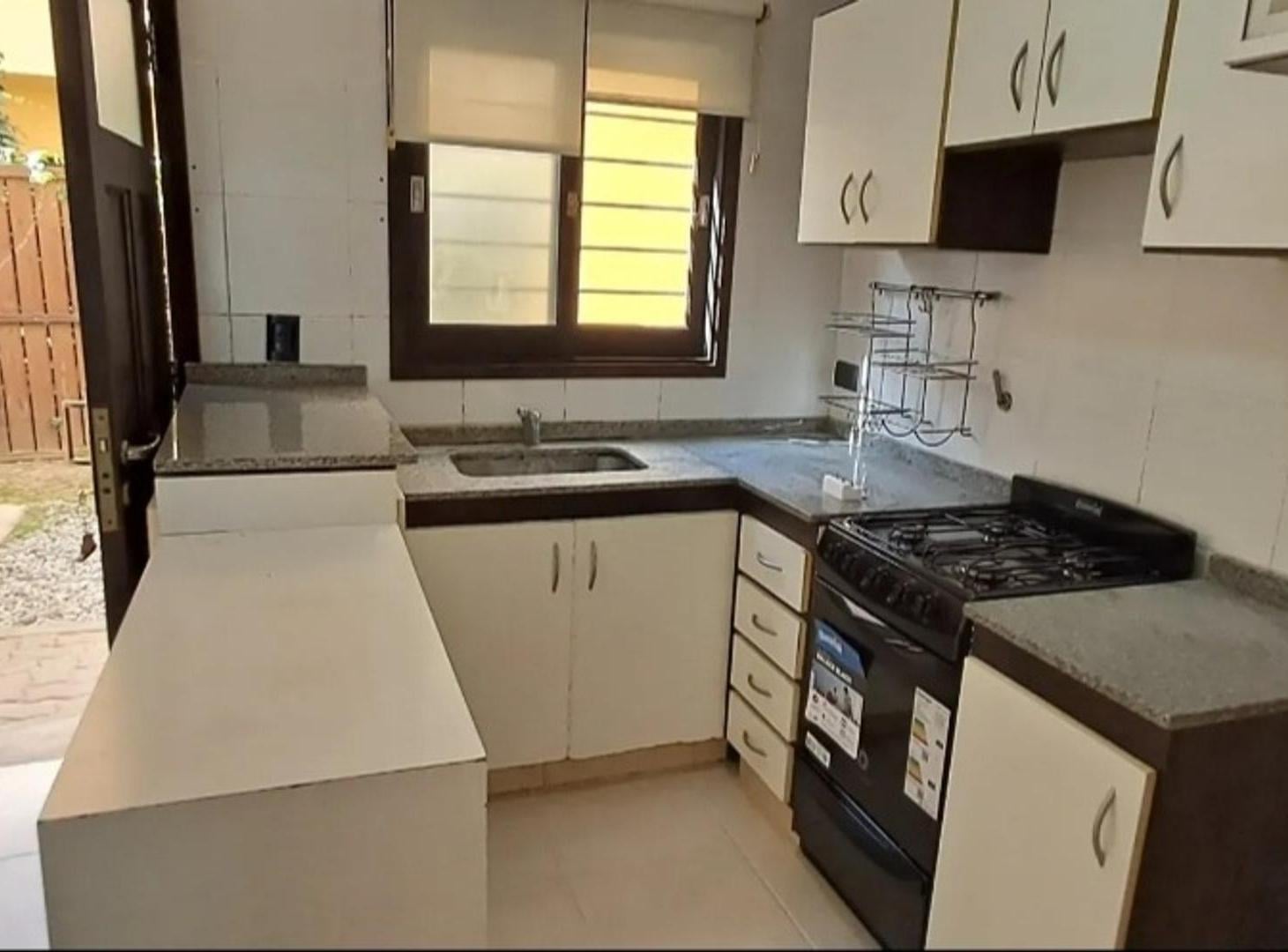 Foto de Excelente 3 Ambientes Pleno Centro, parrilla, cochera., imagen 4
