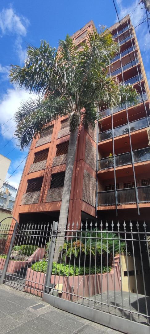 Foto de Piso en VENTA, Plaza Conesa, 5 ambientes. Cochera y Baulera, imagen 1