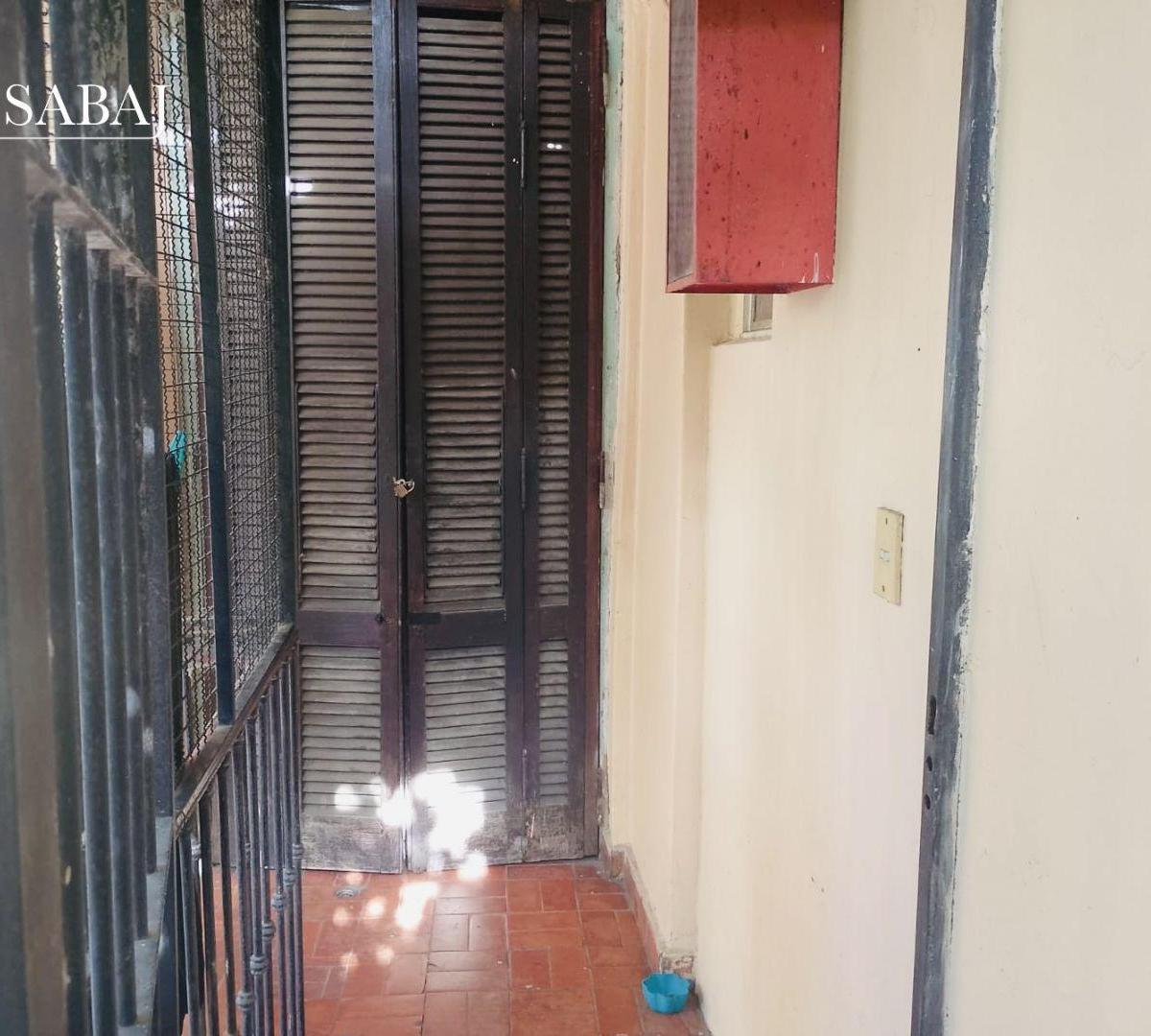 Casa 7 Ambientes o Mas. | Adolfo Alsina 2570 1