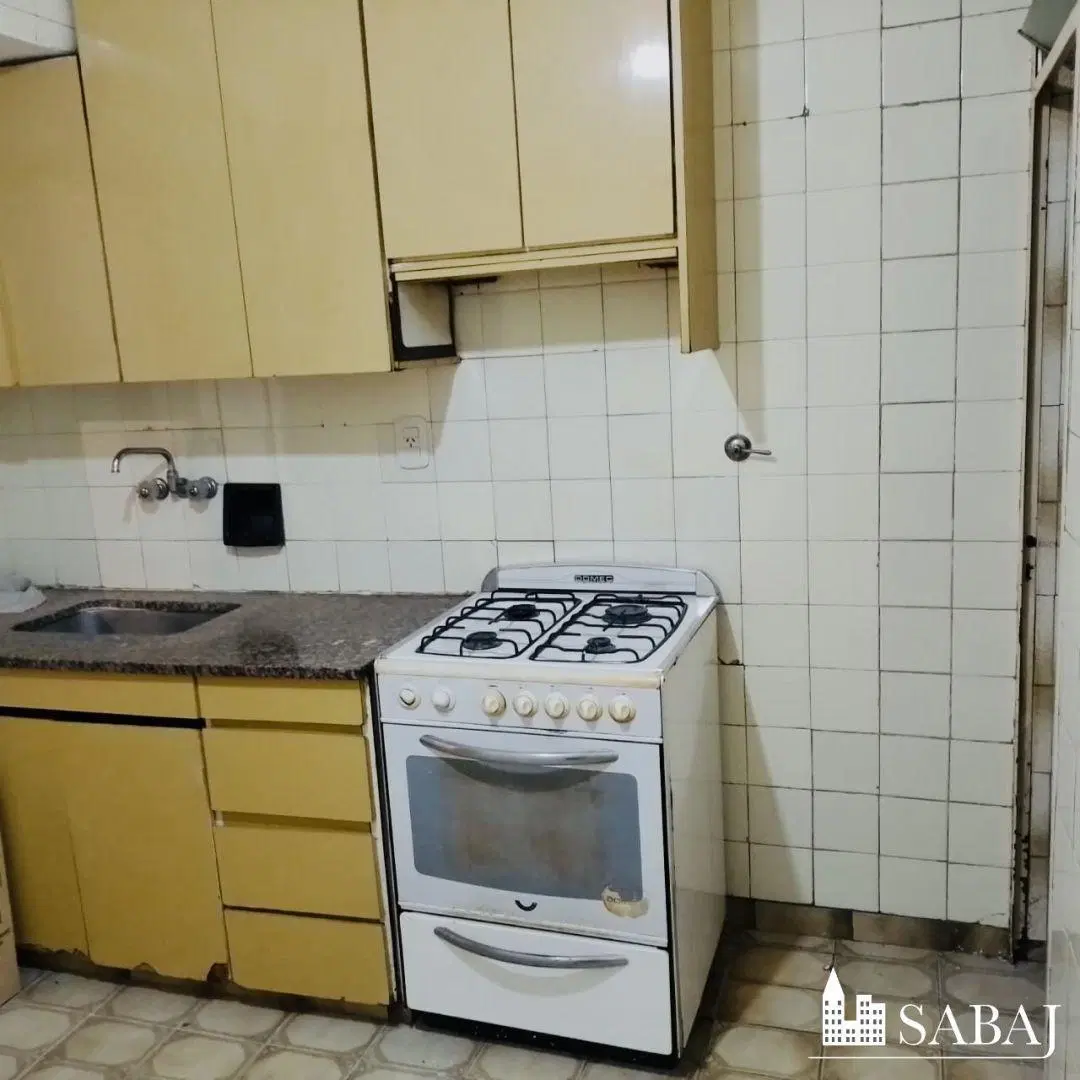Departamento 3 ambientes. | Av Jose M Moreno 565 8