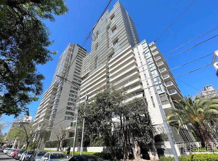 Weik Belgrano 3 dormitorios en suite Balcón aterrazado con parrilla propia Dependencia 3 cocheras 1
