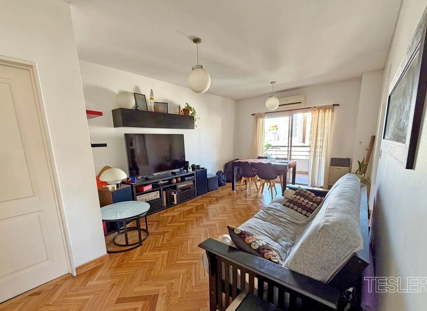 Venta Piso alto en torre Nuñez Luminoso 2 dormitorios Baño completo y toilette Cochera fija 3
