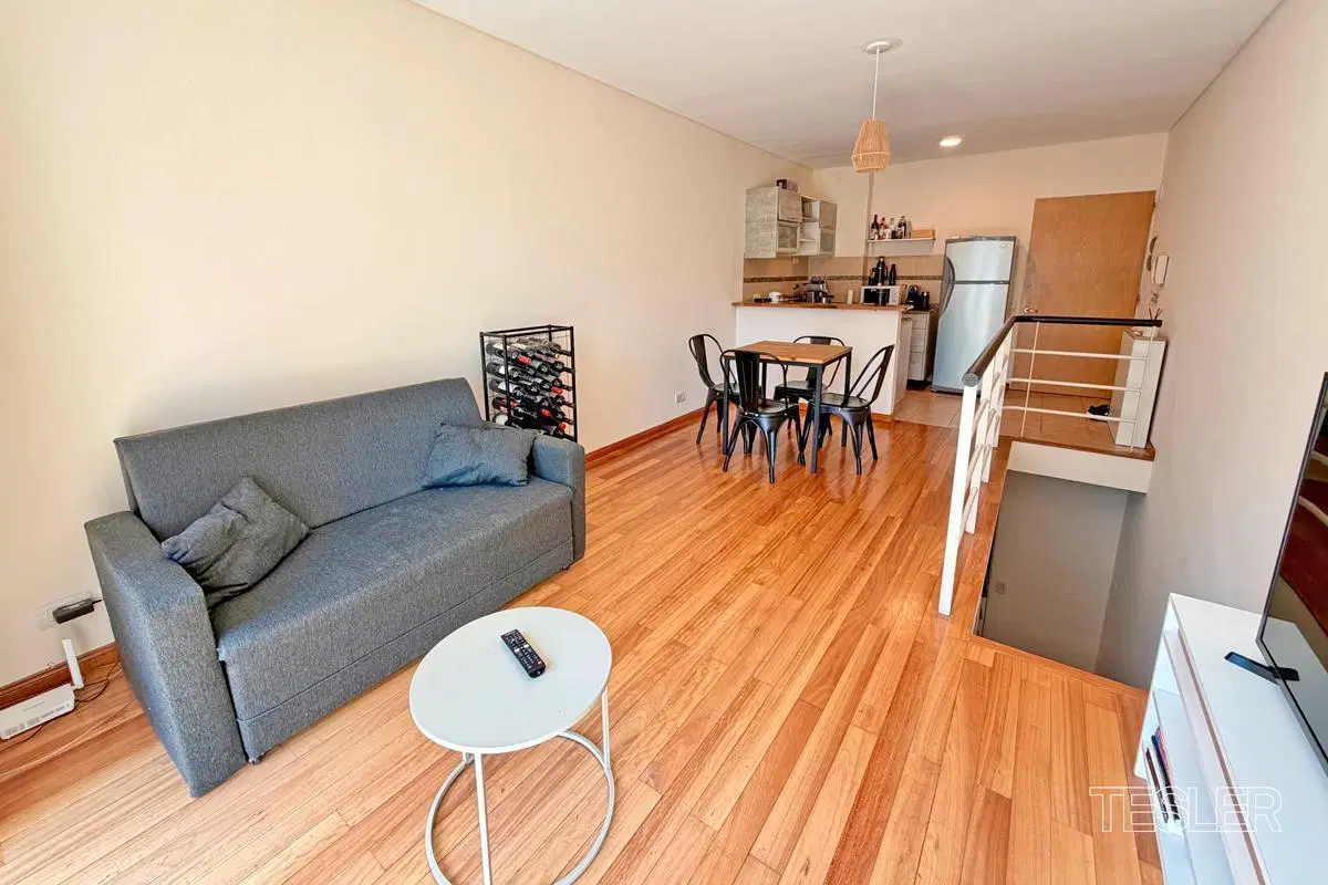 Venta Dúplex Las Cañitas muy luminoso 1 dormitorio Baño completo Cocina integrada Bajas expensas 4
