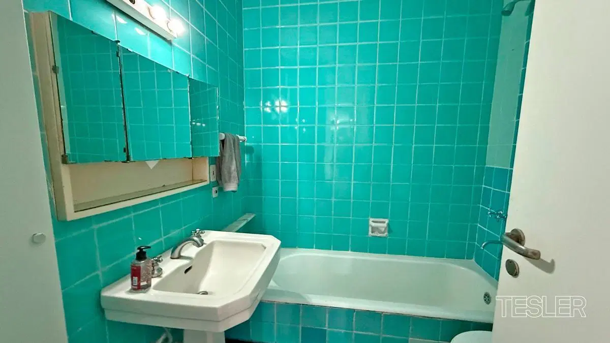 Departamento 2 dormitorios Baño completo y toilette Bajas expensas Luminoso Las Cañitas 4