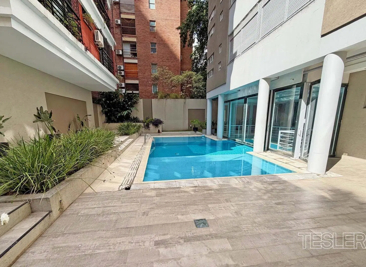 Departamento piso en torre 3 dormitorios en suite Parrilla propia Pileta 2 cocheras fijas Belgrano 5