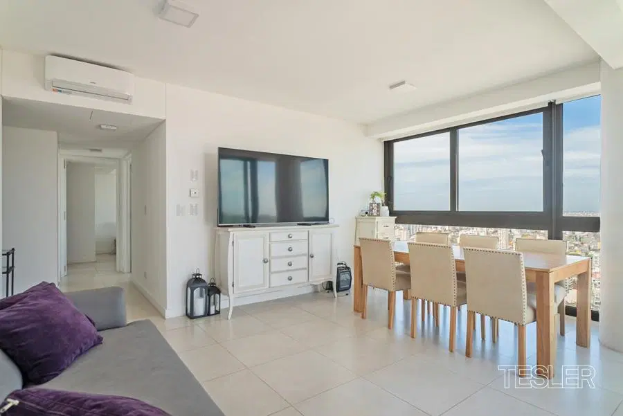 Weik Belgrano Piso alto con terraza propia 2 dormitorios 2 baños completos Cochera 4