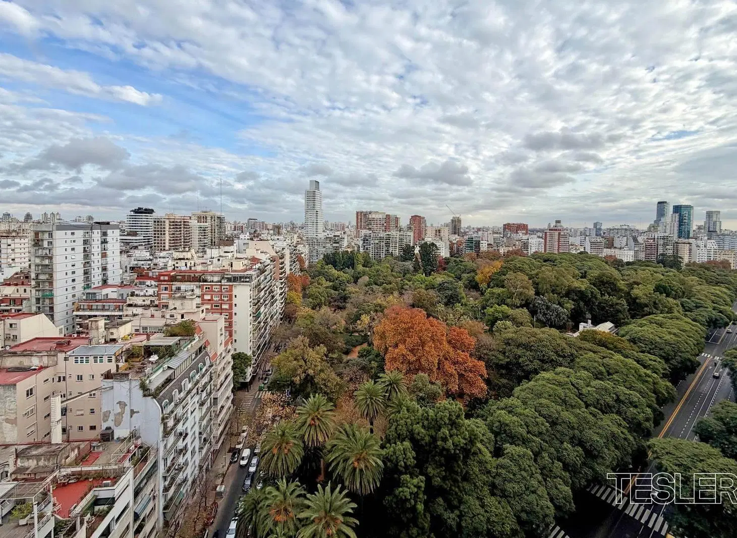 Piso muy alto con excelente luz y vista A refaccionar 3 dormitorios Cochera fija Palermo 3