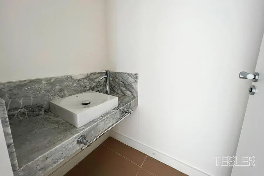 Weik Belgrano Piso muy alto 2 ambientes Baño completo y toilette Cochera fija Full Amenities 2