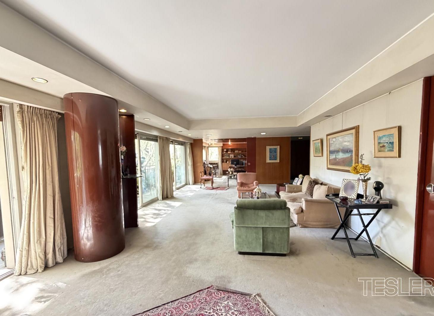 Foto de Semipiso torre con palier privado 3 dormitorios Escritorio 2 cocheras, imagen 4