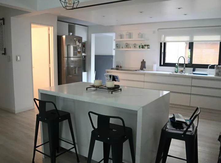 Excelente depto, en inmejorable zona, hecho a nuevo, balcón.  2