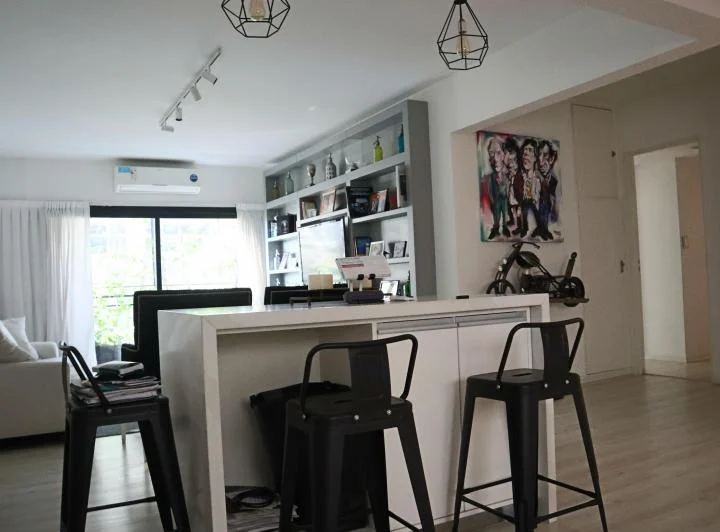 Excelente depto, en inmejorable zona, hecho a nuevo, balcón.  5