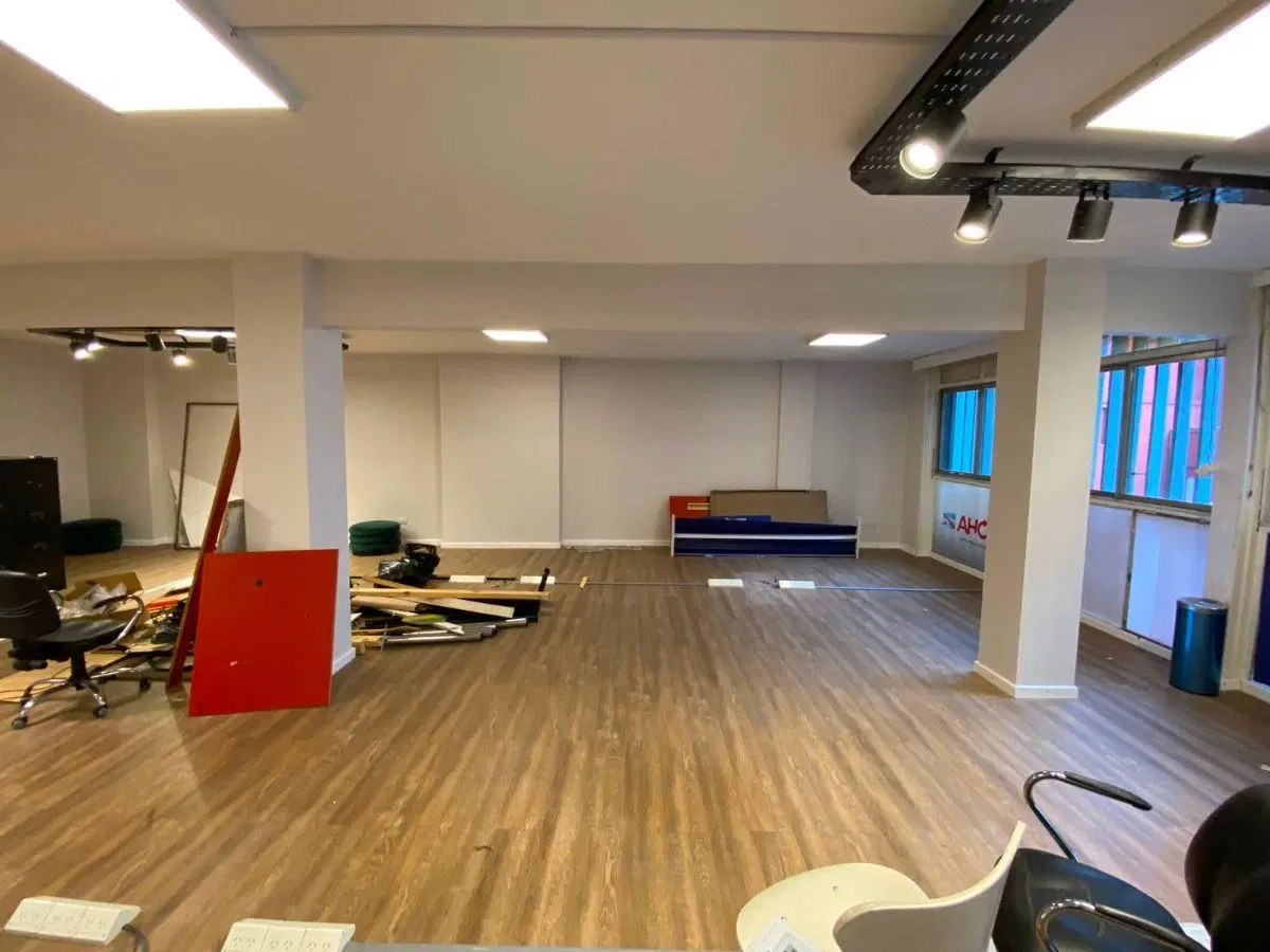 OFICINA EN ALQUILER - Cerrito al 1000 y Av Santa Fe 3