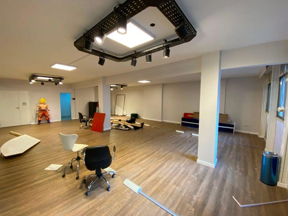 OFICINA EN ALQUILER - Cerrito al 1000 y Av Santa Fe 1