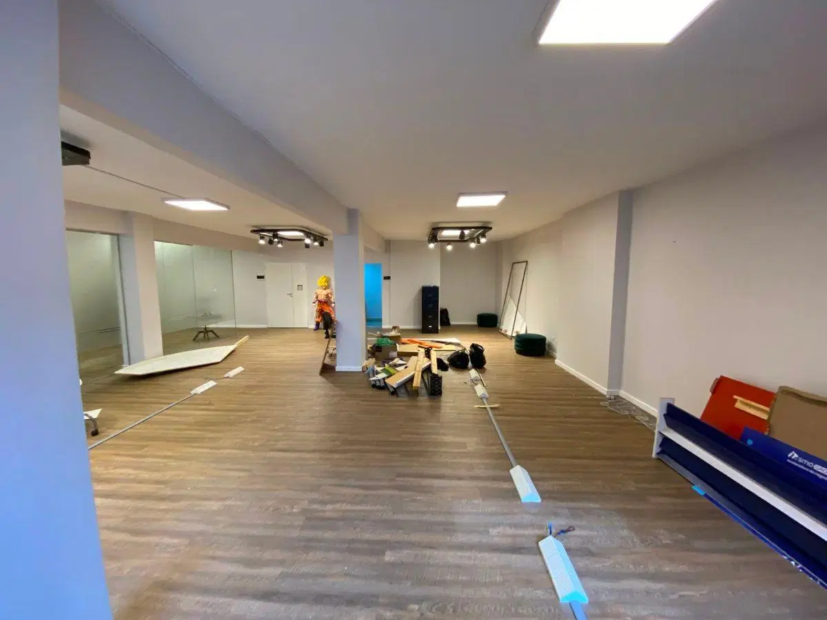 OFICINA EN ALQUILER - Cerrito al 1000 y Av Santa Fe 2