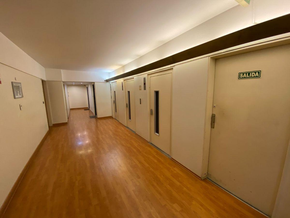 Foto de Oficina en Venta - Cerrito al 1000 y Av Santa Fe, imagen 3